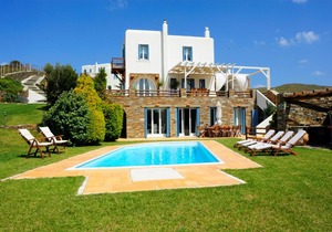 Andros: Luxurious Villa With Private Swimming Pool