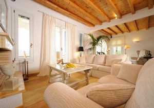 Andros: Luxurious Villa With Private Swimming Pool