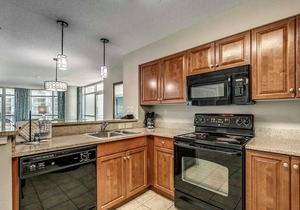 · Angle Oceanfront 2BR Condo - Top Rated Resort!