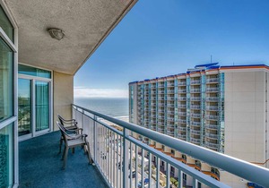 · Angle Oceanfront 2BR Condo - Top Rated Resort!