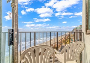 Angled Ocean View Studio with Incredible Views! Palace Resort 1005 - Sleeps 4 guests