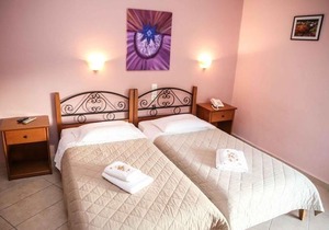 Anixis Hotel