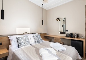 Aoria Estate Old Port - 2 Bedroom Suite, 1st floor