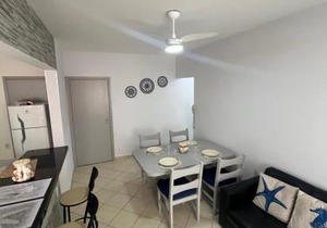 Apê Charmoso Ed Carpentier a 200m da Enseada 2 Quartos, Cozinha Americana e Conforto para 6 Pessoas