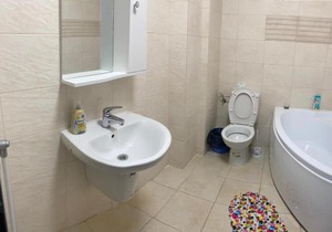 Apartament cu 3 camere