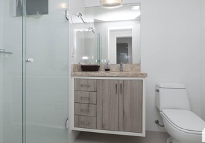 Apartamento com 02 Dormitórios na Quadra do mar
