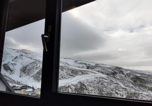 Apartamento en Sierra Nevada, próximo a pistas y plaza central, vistas increíbles