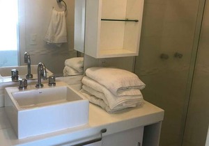 Apartamento grande em Jurere internacional
