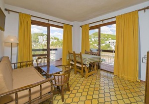 Apartamentos Cala LLonga Playa