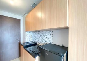 Apartemen Transpark Juanda Bekasi by Cheapinn