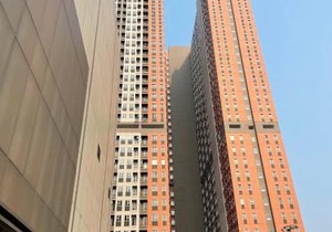 Apartemen Transpark Juanda Bekasi by Cheapinn
