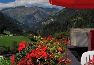 Apartment 'Residence Pichler 7' with Mountain View, Terrace & Wi-Fi