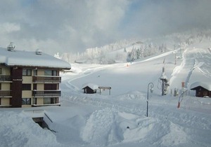 Apartment 6 pers. Cernix village center. Exceptional view. At the foot of the ski slopes
