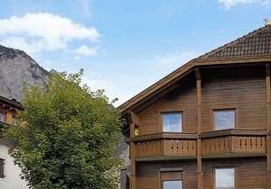 Apartment "Rosalpina 4" in the Middle of the Ski Area with Mountain View, Wi-Fi & Balcony