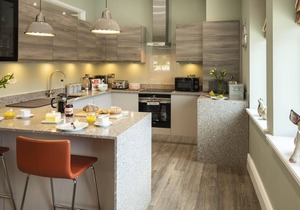 APARTMENT 1 - THE OLD POST OFFICE, family friendly in Buxton