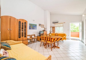 Apartment 1268/12179 (Istria - Pula), 1500m from the beach