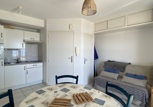 Apartment 2/4 people - on the beach