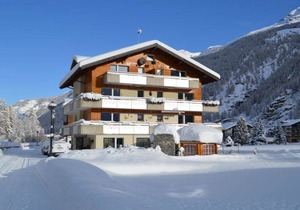 Apartment ∙ 2 bedrooms ∙ 4 guests