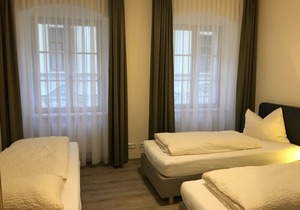 Apartment / 2 bedrooms, bathroom u. add. Guest toilet in the old town of Görlitz