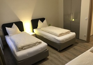 Apartment / 2 bedrooms, bathroom u. add. Guest toilet in the old town of Görlitz