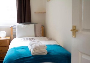 Apartment 2, Pheonix Flats