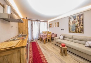 Apartment 4 - Blue Moon