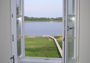 Apartment 5 Gut Grubnow Rügen directly on the water for 4 persons
