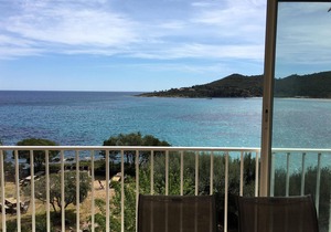 Apartment 5 people 2nd floor, superb sea view, direct access to the beach