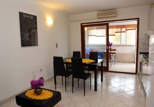 Apartment 63/93 (Istria - Pula), 750m from the beach