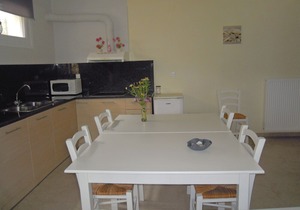 Apartment 70 m2 to 5 persons, with washing machine, swimming pool, private parking