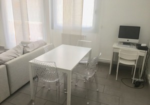 Apartment 80 m2 spacious downtown