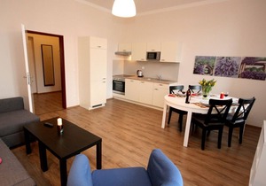 Apartment A-M APARTMENT HOUSE 50M TO THE WALKING ZONE 20 PARKING SPACES IN HOF FREE OF CHARGE