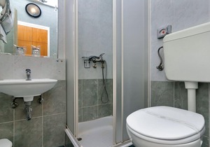 Apartment Ana - 5 m from beach: R2-12(2) - Cove Pokrivenik, Island Hvar, Croatia