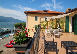 Apartment Atmosfere sul lago in Porto Valtravaglia - 10 persons, 3 bedrooms