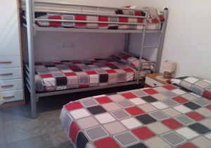 Apartment avec swimming pool. Quite area. Next to several beaches