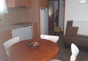 Apartment avec swimming pool. Quite area. Next to several beaches