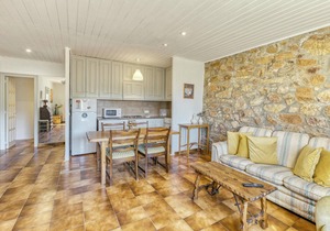 Apartment 'Bajo 1' with Private Terrace and Wi-Fi