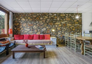 Apartment 'Bajo 3' with Private Terrace, Balcony and Wi-Fi