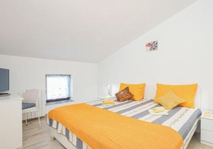 Apartment Bellevue-1 by Interhome