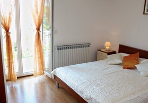 Apartment Bellevue, modern family friendly apartment with stunning view.