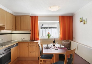 Apartment "Bergglück" with Mountain View, Wi-Fi & Balcony