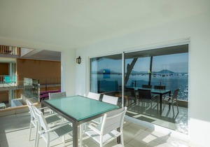 Apartment Catalina 2B tres dormitorios by the Beach with Terrace & Wi-Fi