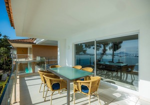 Apartment Catalina 3B- tres dormitorios with Sea View, A/C, Wi-Fi & Terrace