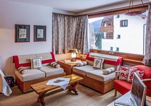 Apartment Chesa Arlas E2 by Interhome