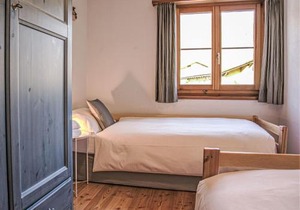 Apartment Chesa Arpschellas - Reis by Interhome