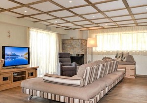 Apartment Chesa Piz Mezdi - St- Moritz by Interhome