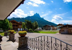 Apartment Cincelli - Marmolada by Interhome