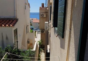 Apartment Cvita - 150 m from pebble beach: SA3(2) - Bol, Island Brac, Croatia