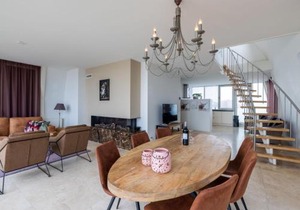 Apartment De Zeeparel by Interhome