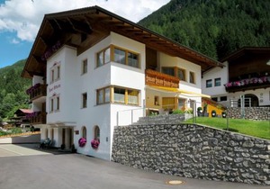 Apartment Elfriede-3 by Interhome